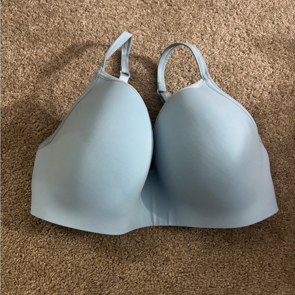 Victoria Secret wear everywhere lightly lined wireless bra